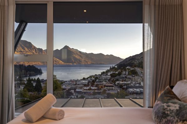 Central Sunset Charm