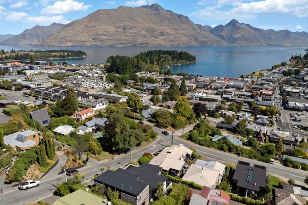 Central Sunset Charm