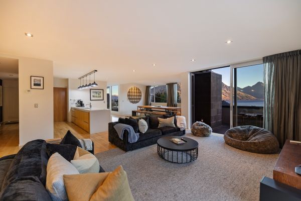 Central Sunset Charm