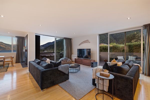 Central Sunset Charm