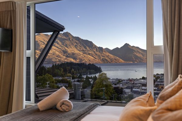 Central Sunset Charm