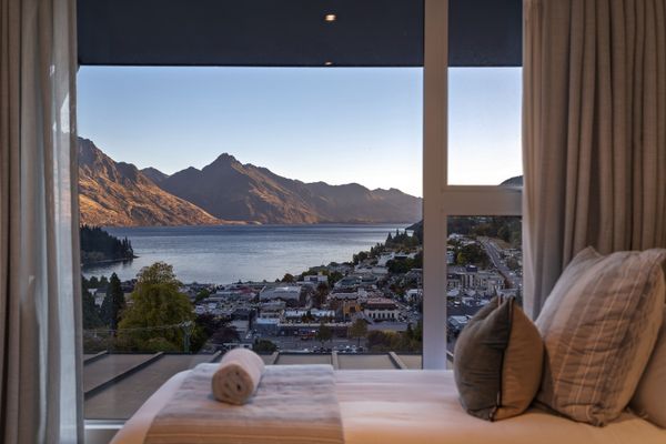 Central Sunset Charm