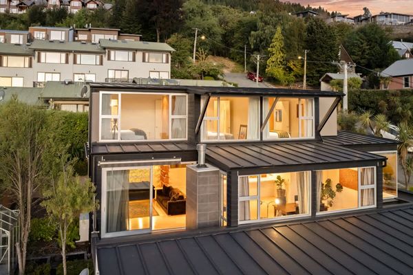 Central Sunset Charm