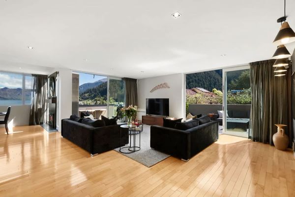 Central Sunset Charm