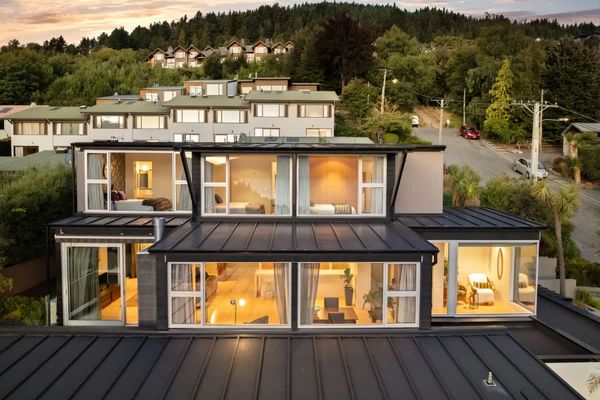 Central Sunset Charm