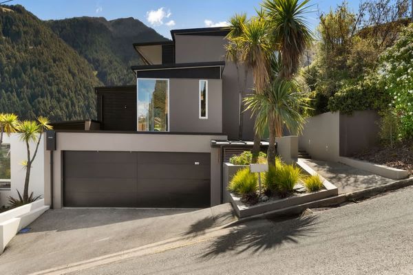 Central Sunset Charm