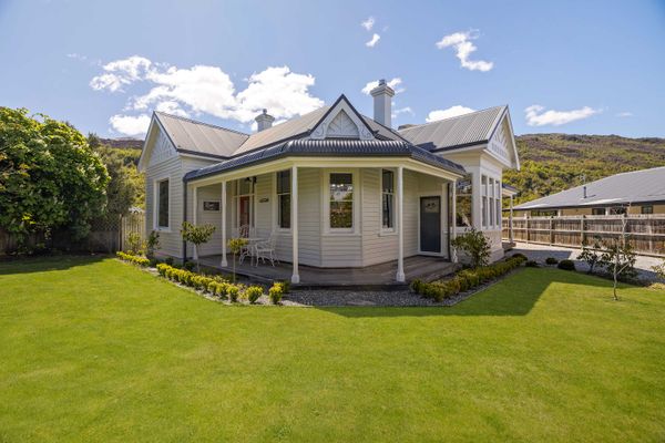 The 1909 Gables Villa