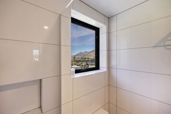 Queenstown Hill House – Full House, Studio & Apartment