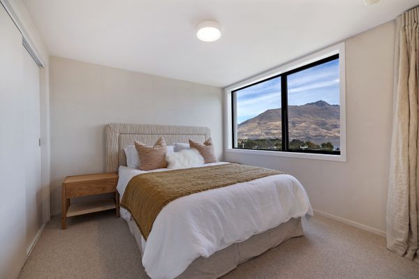 Queenstown Hill House – Full House, Studio & Apartment