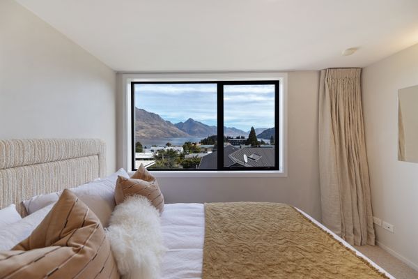 Queenstown Hill House – Full House, Studio & Apartment