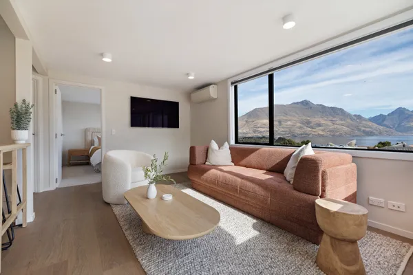 Queenstown Hill House – Full House, Studio & Apartment