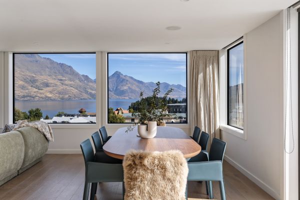 Queenstown Hill House – Full House, Studio & Apartment