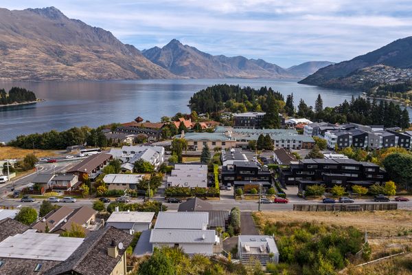 Queenstown Hill House – Full House, Studio & Apartment