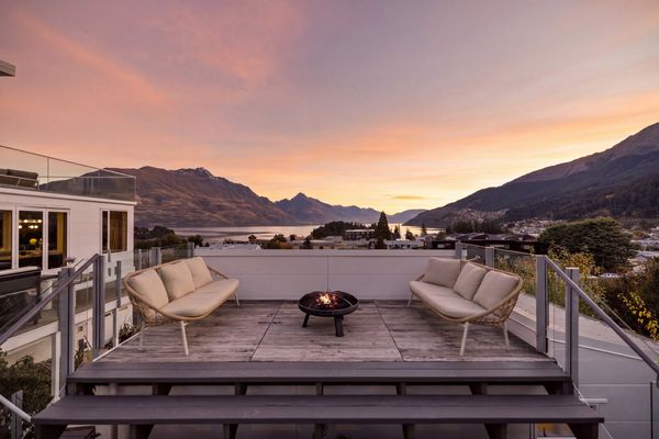 Queenstown Hill House – Full House, Studio & Apartment