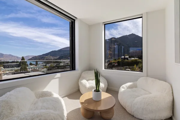 Queenstown Hill House – Full House, Studio & Apartment