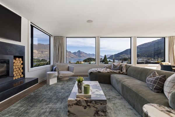 Queenstown Hill House – Full House, Studio & Apartment