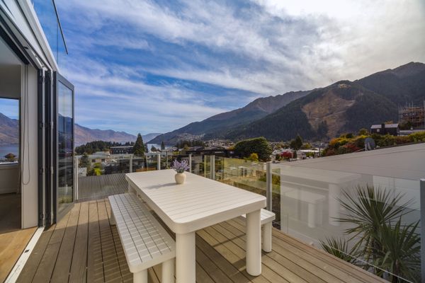 Queenstown Hill House – House Only