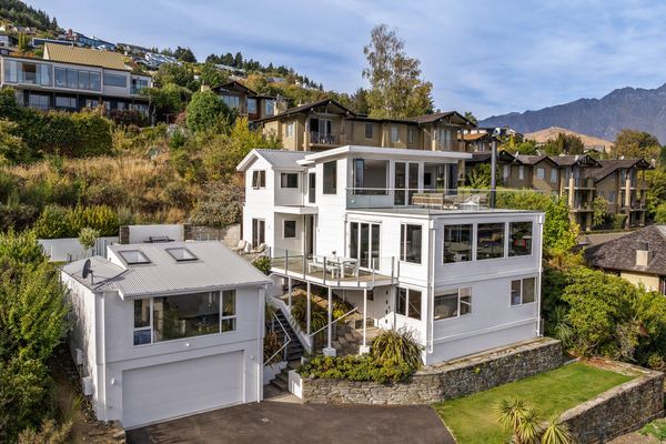 Queenstown Hill House – Studio Only