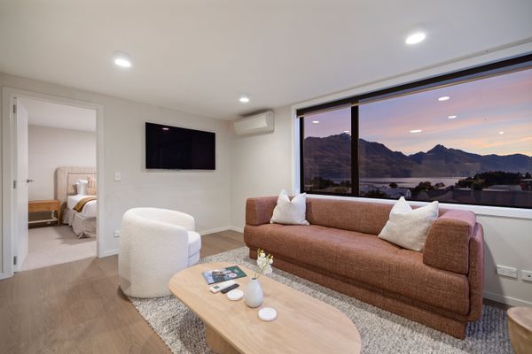 Queenstown Hill House – Apartment Only