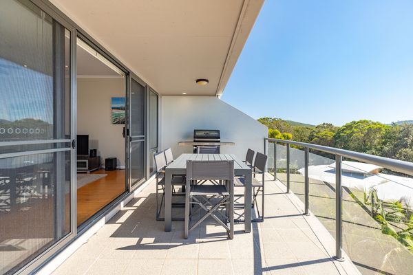 Balcony Dining