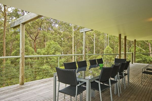 Outdoor Dining Deck