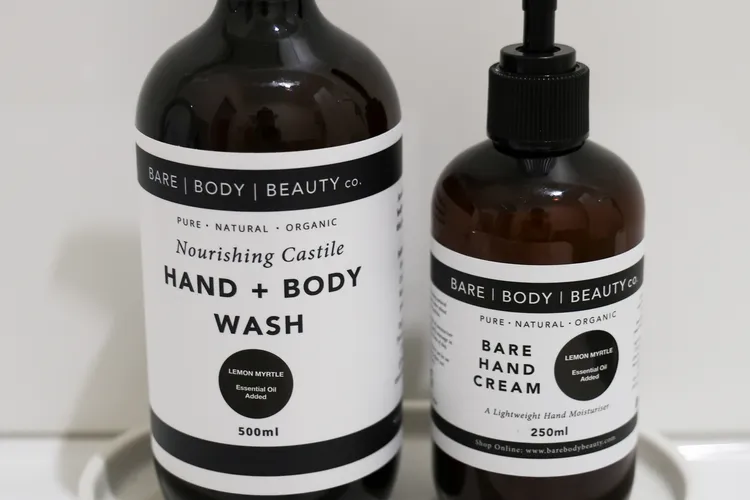 Clements Cottage on Main St. BARE bnb by Bare Body Beauty co.