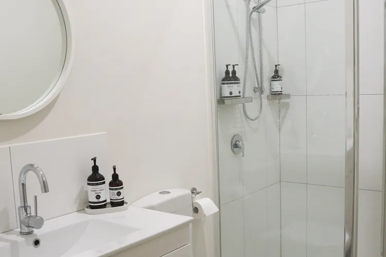 Clements Cottage on Main St. BARE bnb by Bare Body Beauty co.