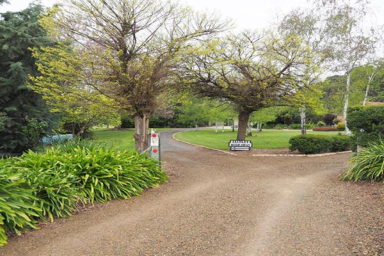 Entry off Milkmans Lane with good signage