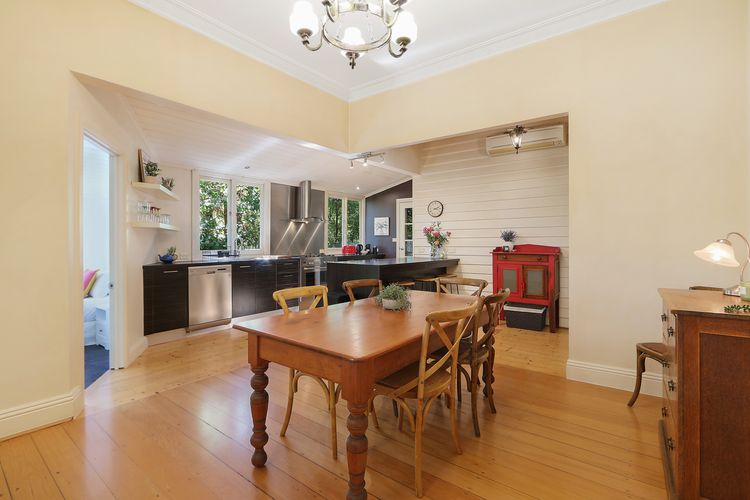 Marianna’s Lakeside Cottage