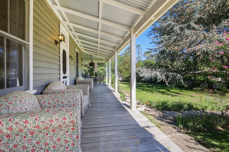 Marianna’s Lakeside Cottage