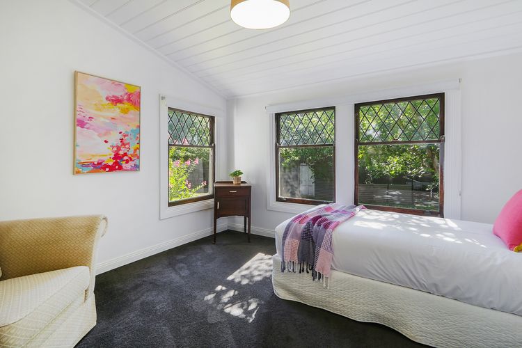 Marianna’s Lakeside Cottage