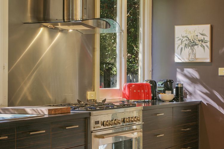 Marianna’s Lakeside Cottage