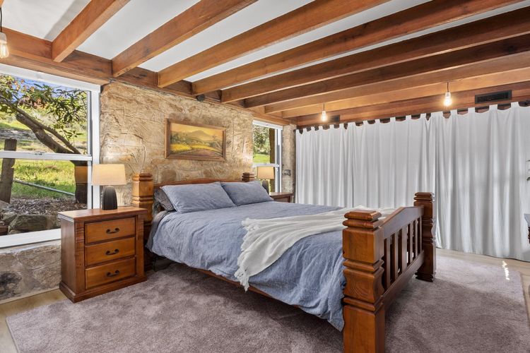 Downstairs queen bedroom