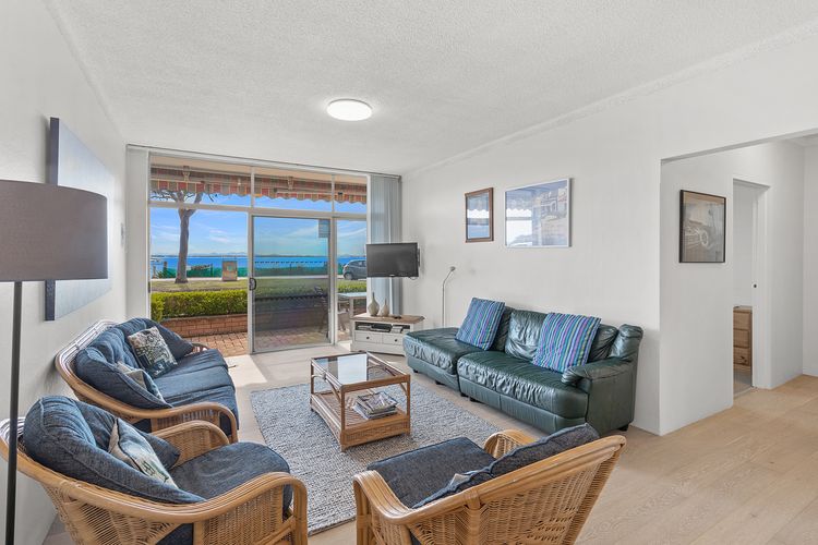 Bella Vista, Unit 22/19 Shoal Bay Road