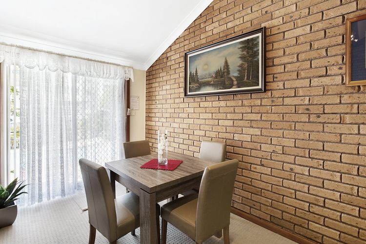 Macadamia Court, 2/8 Government Road