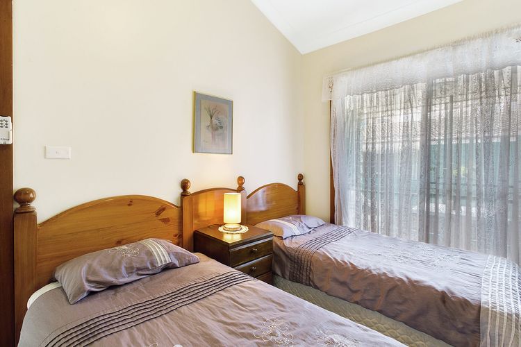 Macadamia Court, 2/8 Government Road