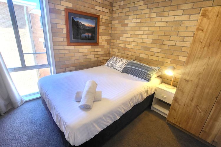 Castaways, Unit 8/17 Shoal Bay Road