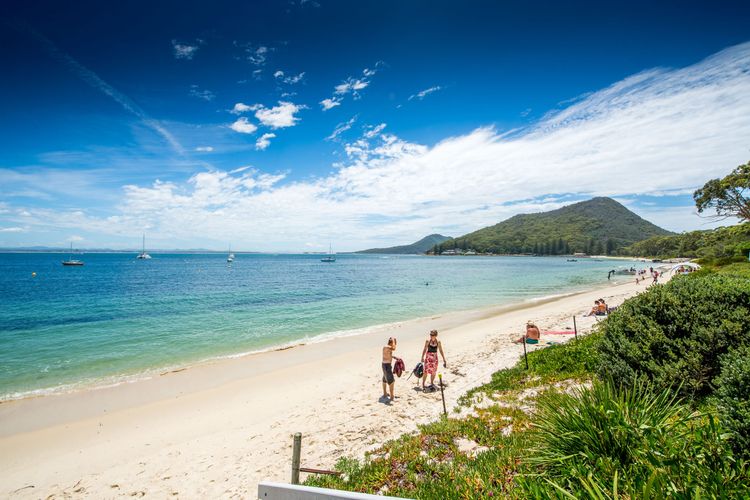 Castaways, Unit 8/17 Shoal Bay Road