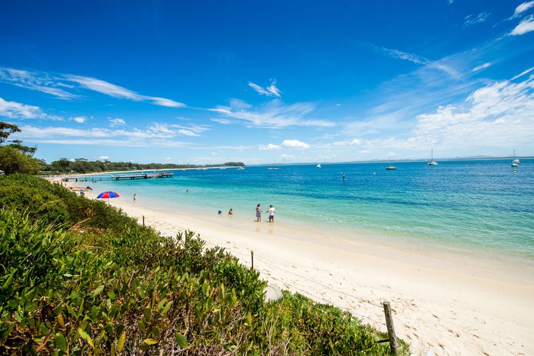 Castaways, Unit 8/17 Shoal Bay Road