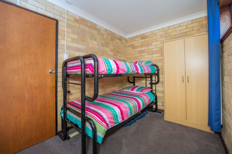 Castaways, Unit 8/17 Shoal Bay Road