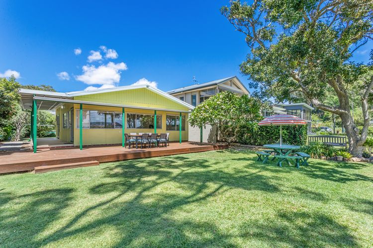 Sandy Shores, 18 Corlette Point Road