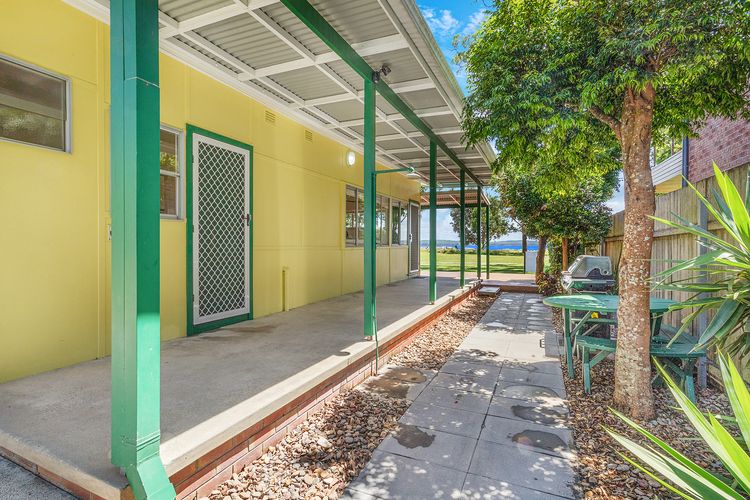 Sandy Shores, 18 Corlette Point Road