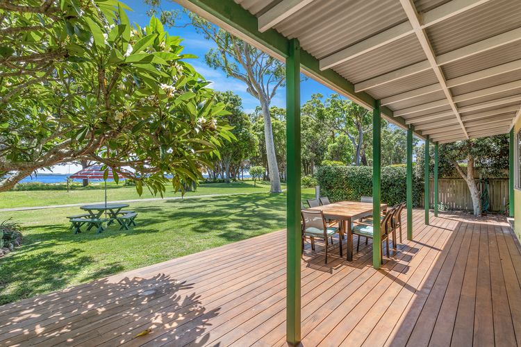 Sandy Shores, 18 Corlette Point Road