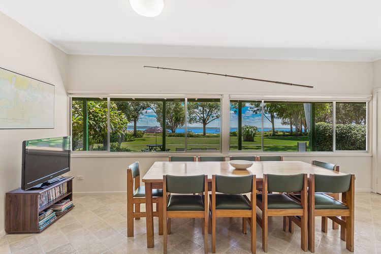 Sandy Shores, 18 Corlette Point Road