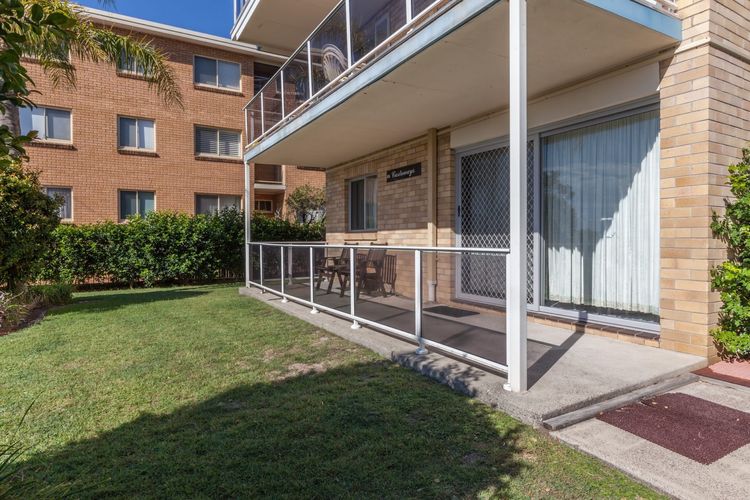 Castaways, Unit 1/17 Shoal Bay Road