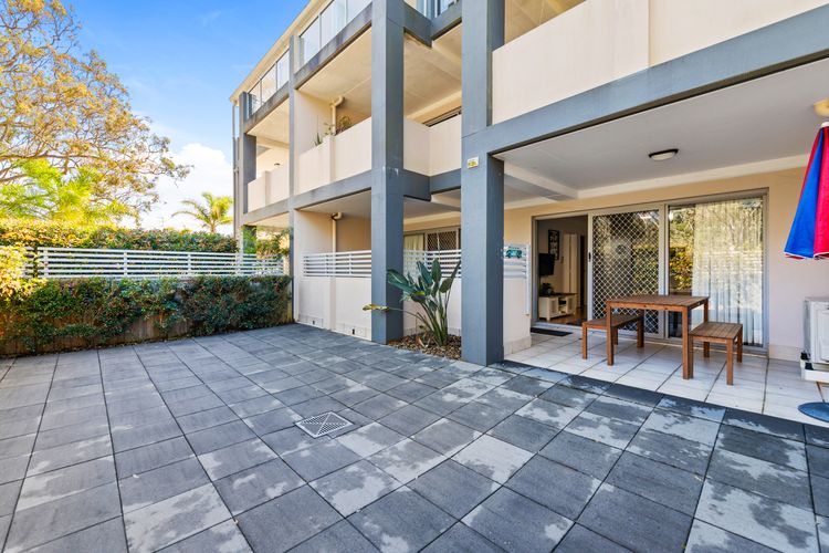 Shoal Bay Beach Apartments, Unit 6/2 Shoal Bay Road