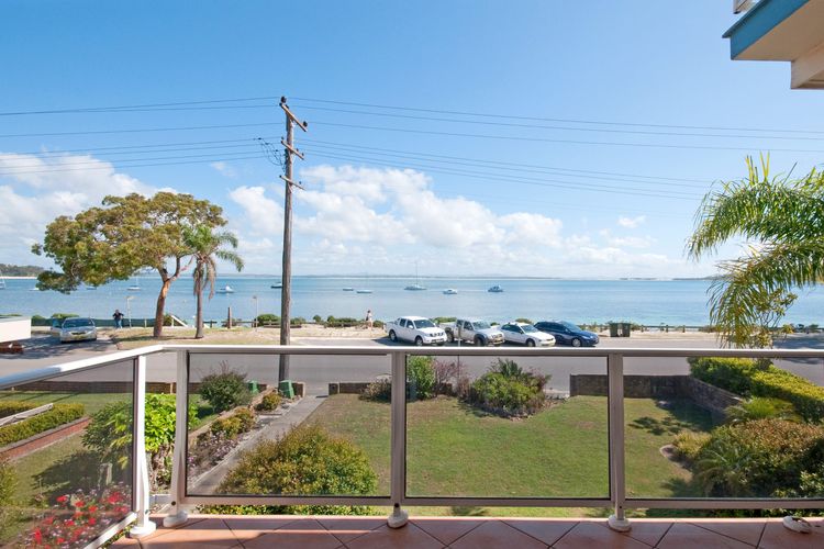 Castaways, Unit 4/17 Shoal Bay Road