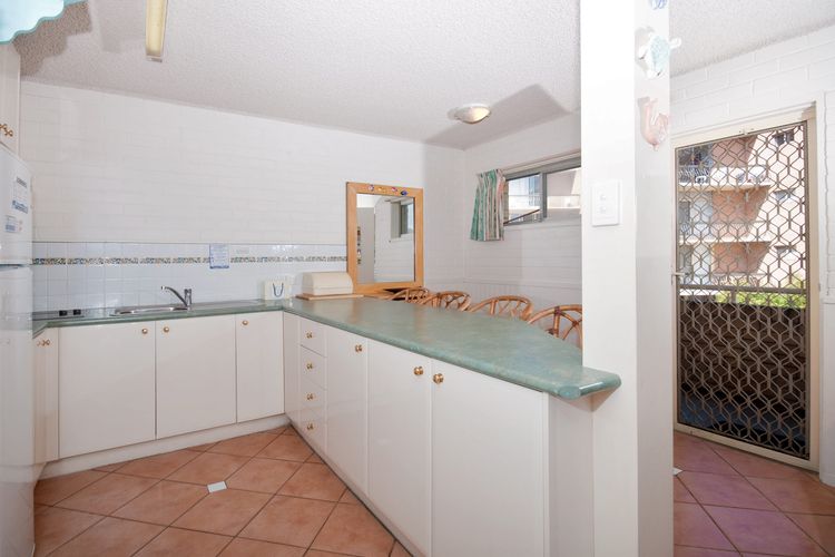 Castaways, Unit 4/17 Shoal Bay Road