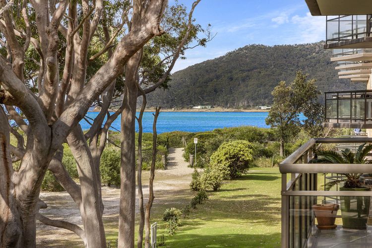 Shoreline, Unit 15,1 Intrepid Close