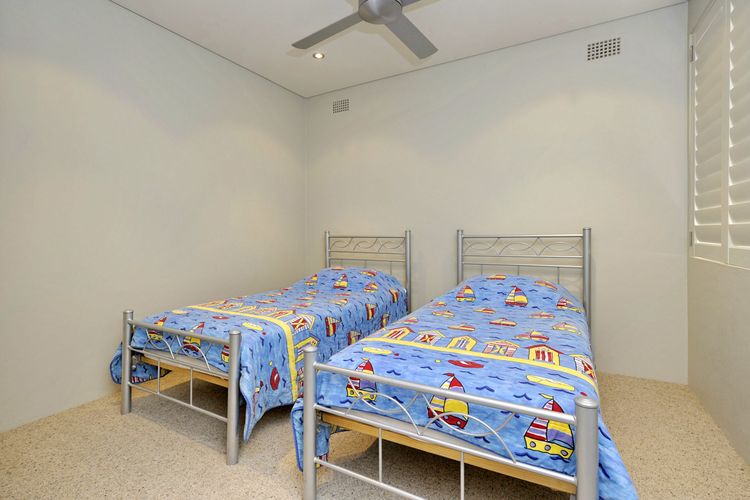 Del Rae, Unit 12/25 Shoal Bay Road